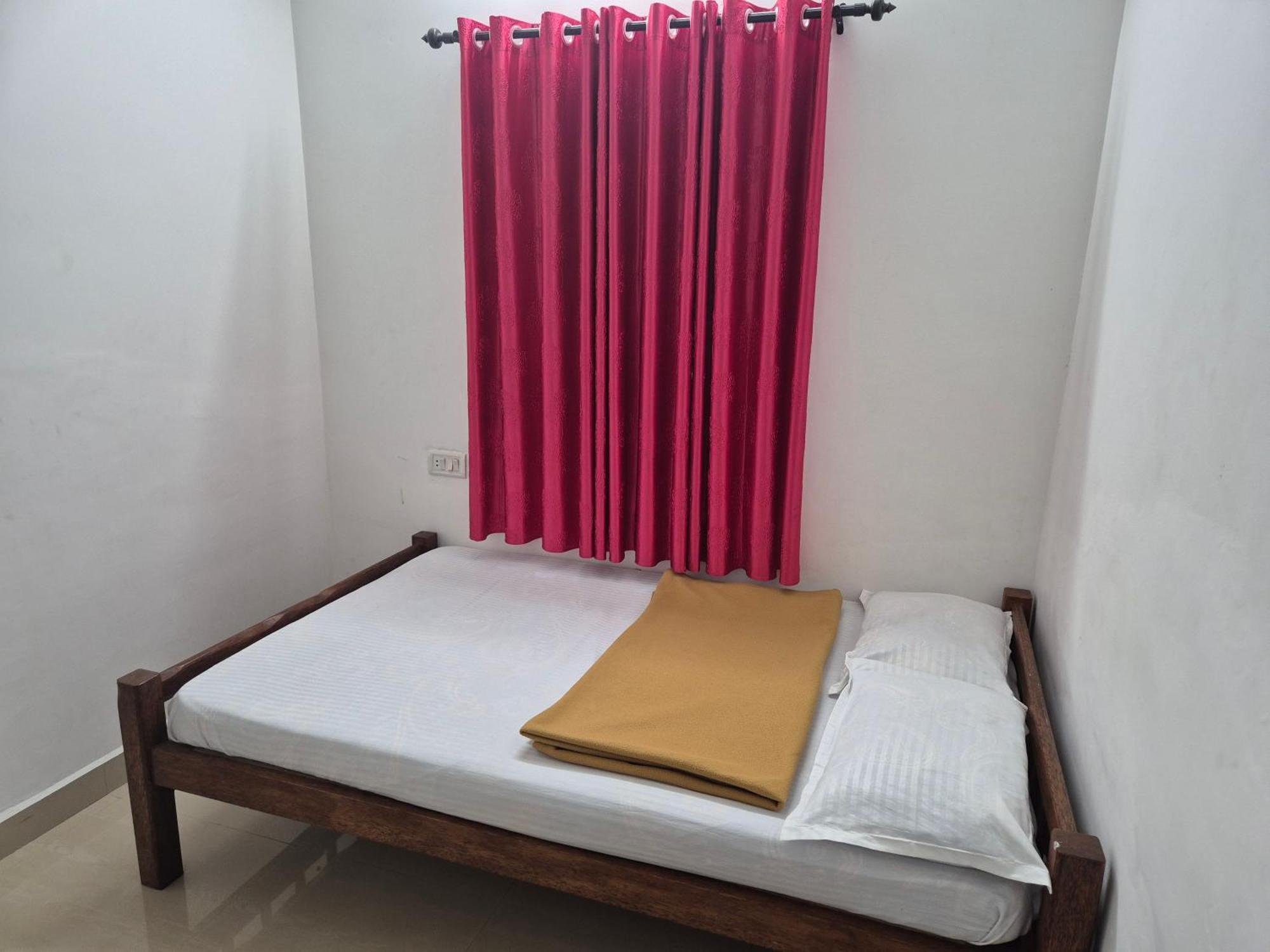Anivilla Holiday Home Kunjithanny Anachal Rom bilde